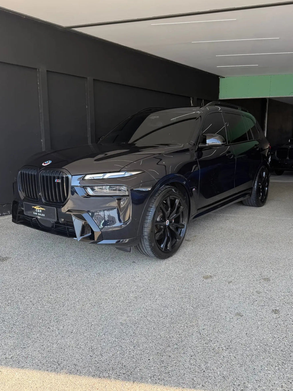 2023 BMW X7 M60i 4.4L V8 Twin-Turbo (550 HP)