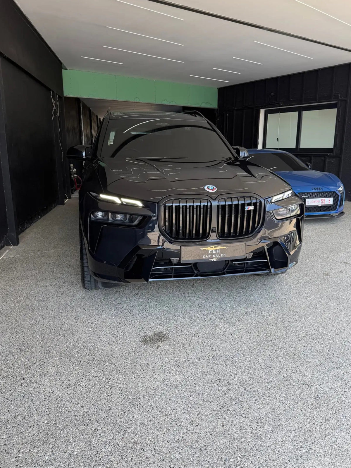 2023 BMW X7 M60i 4.4L V8 Twin-Turbo (550 HP)