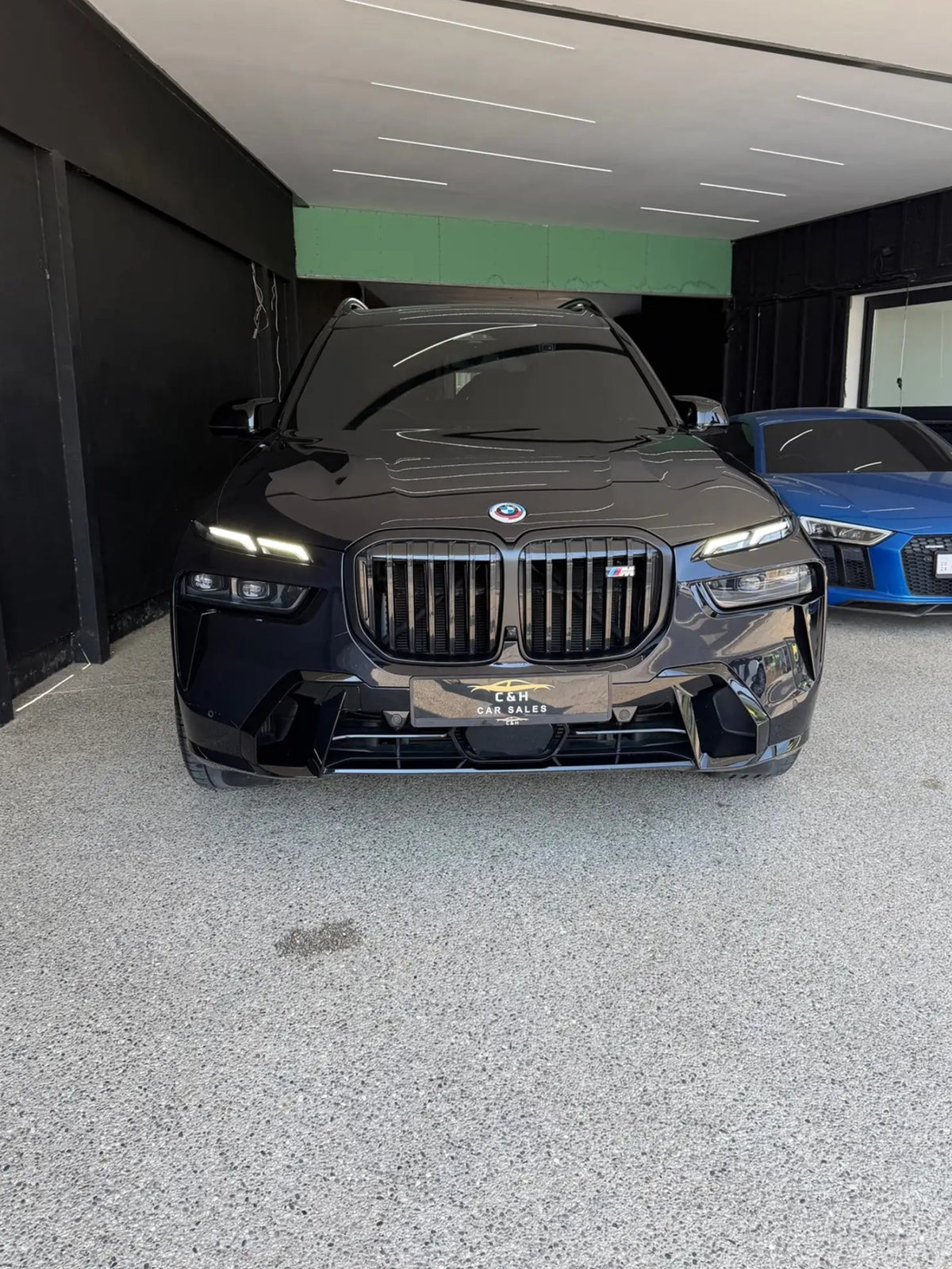 2023 BMW X7 M60i 4.4L V8 Twin-Turbo (550 HP)