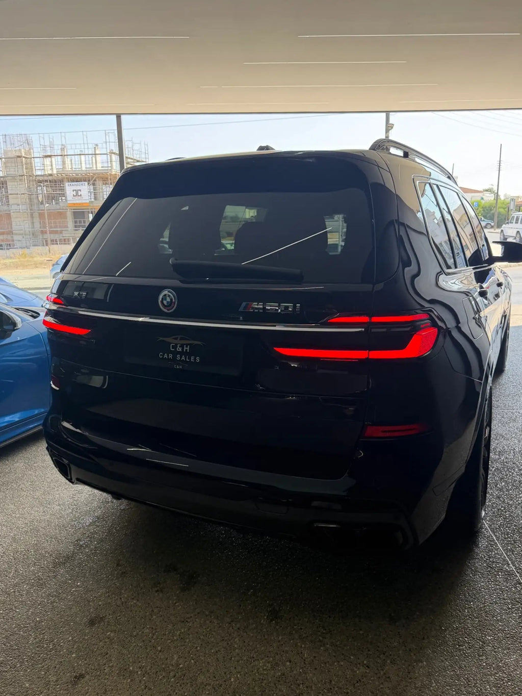 2023 BMW X7 M60i 4.4L V8 Twin-Turbo (550 HP)