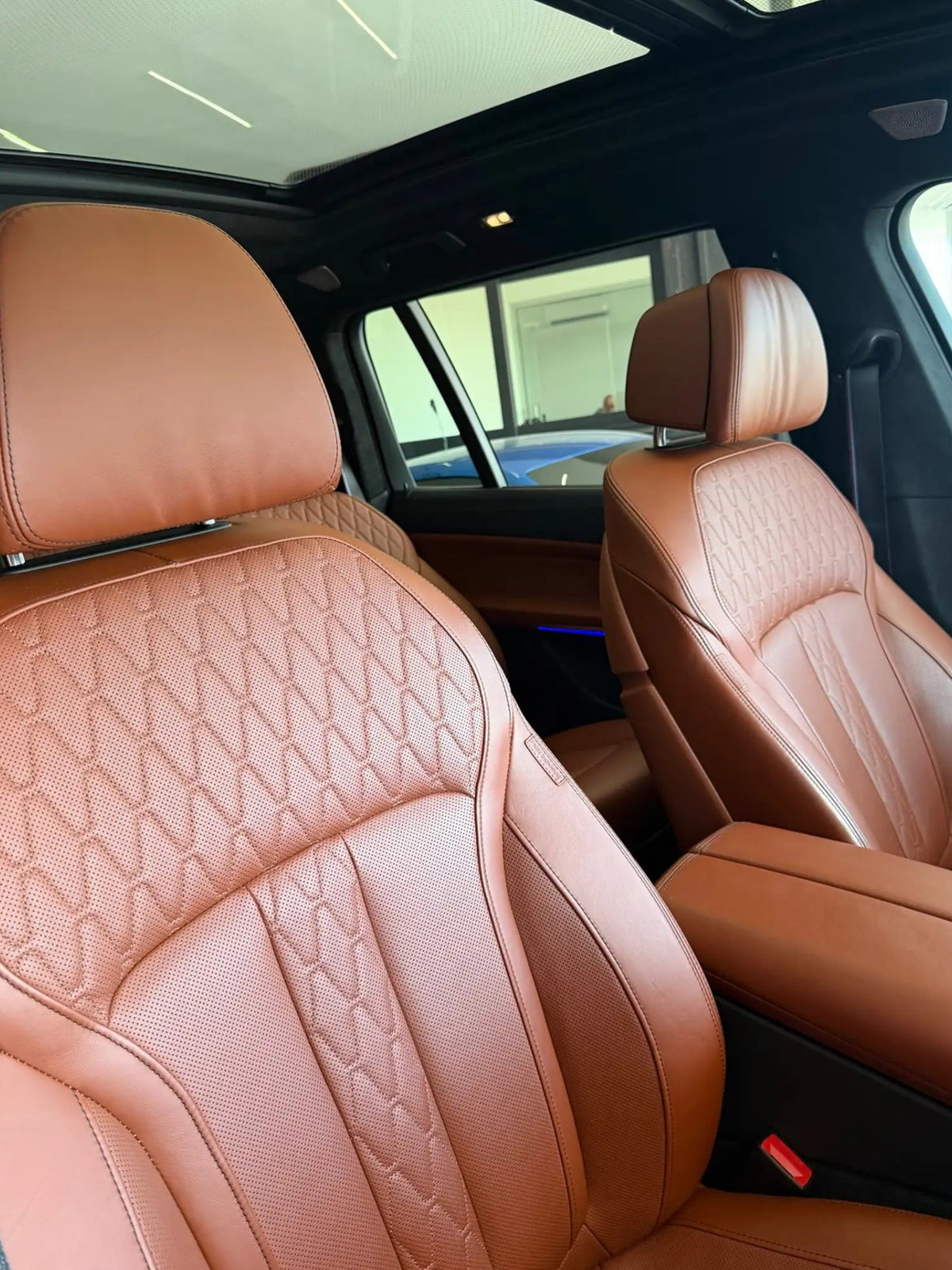 2023 BMW X7 M60i 4.4L V8 Twin-Turbo (550 HP)