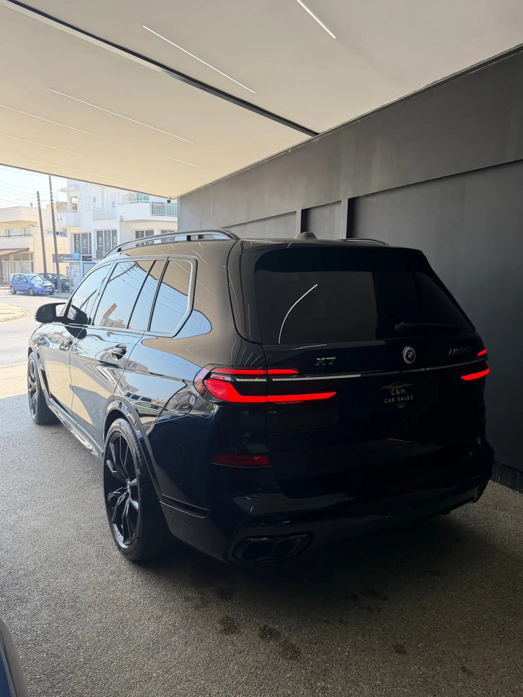 2023 BMW X7 M60i 4.4L V8 Twin-Turbo (550 HP)