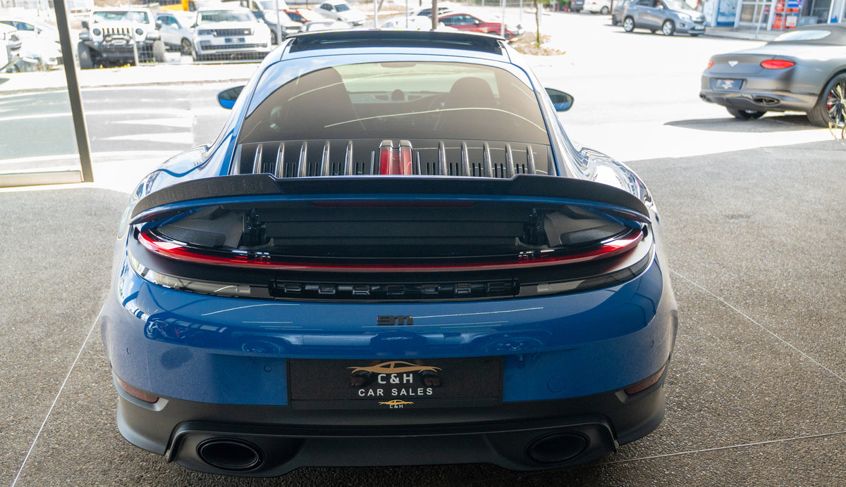 2025 Porsche 911 Carrera 3.0L (992.2 Facelift)