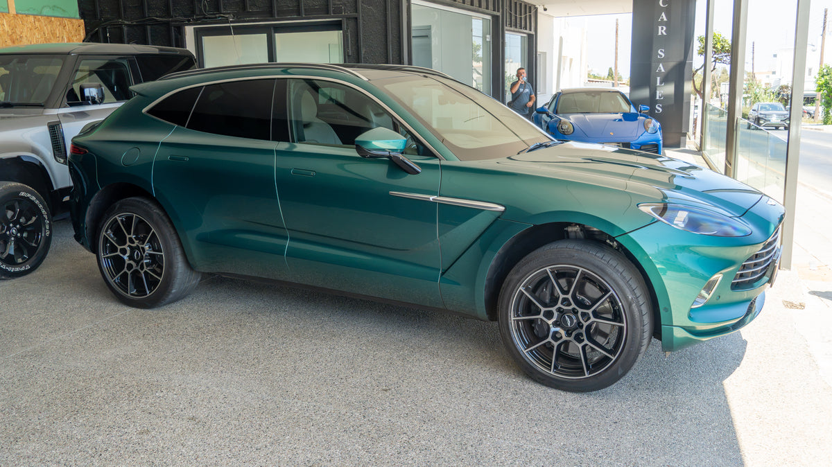2023 Aston Martin DBX 4.0L Twin-Turbo V8