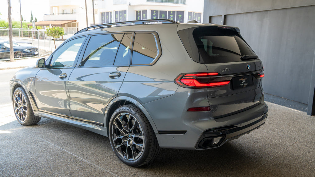 2025 BMW X7 3.0L xDrive (352 HP) Mild-Hybrid