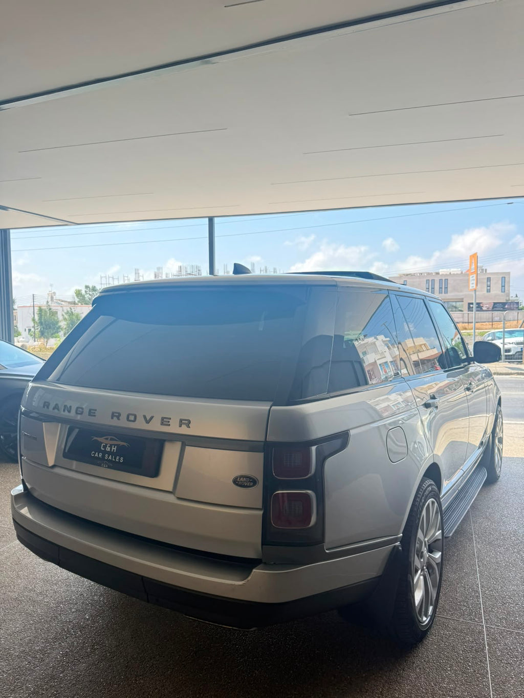 2020 Land Rover Range Rover Vogue 3.0L Diesel (300 HP)