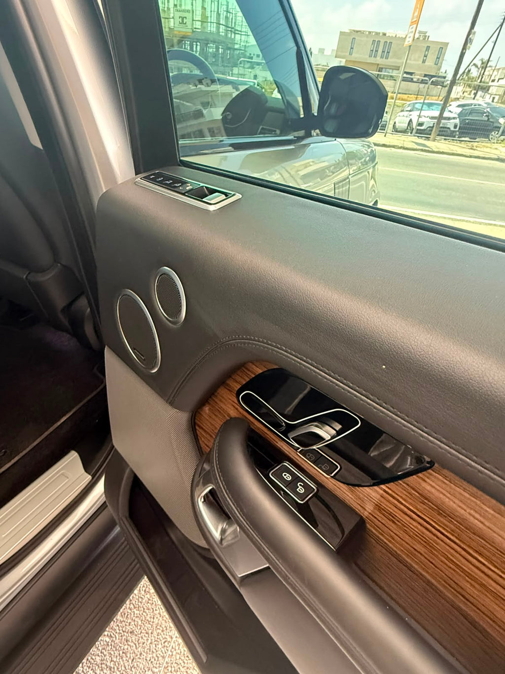 2020 Land Rover Range Rover Vogue 3.0L Diesel (300 HP)