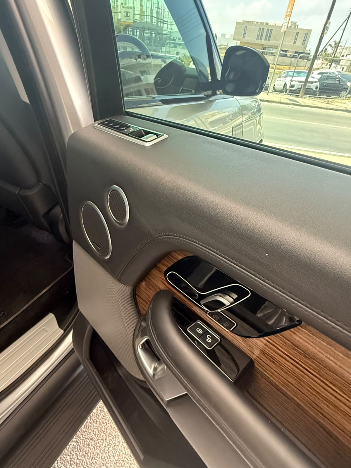 2020 Land Rover Range Rover Vogue 3.0L Diesel (300 HP)