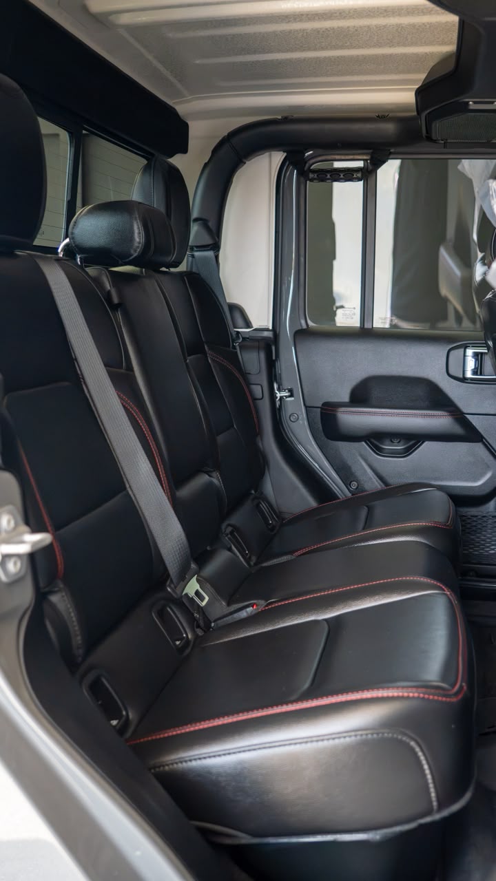 2023 Jeep Gladiator Rubicon 3.6L V6 4x4 (285 HP) 35Inch Rivo Tyres