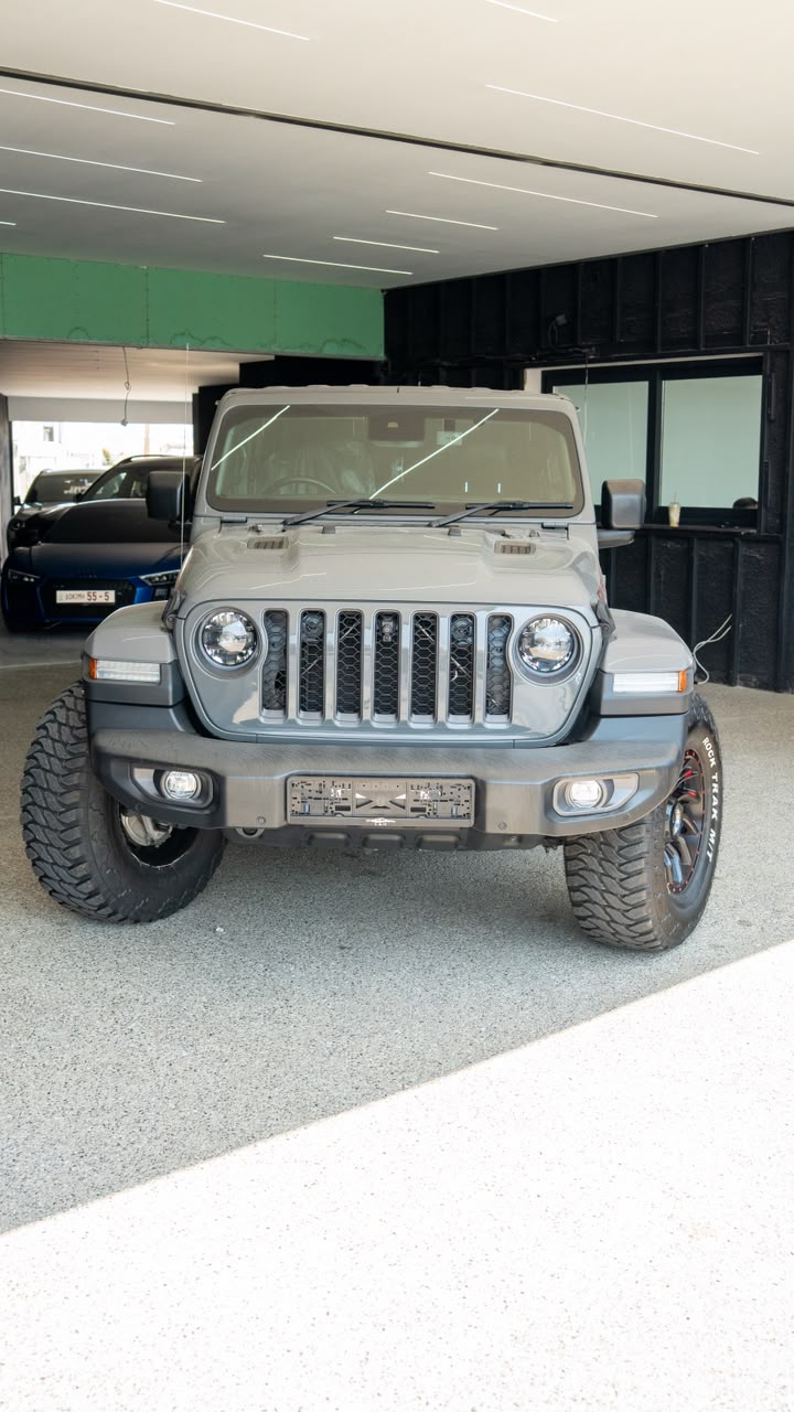 2023 Jeep Gladiator Rubicon 3.6L V6 4x4 (285 HP) 35Inch Rivo Tyres
